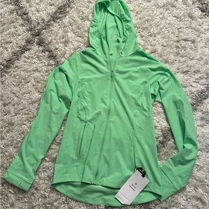 NWT Lululemon Women’s Mist Over Windbreaker Jacket Size 6